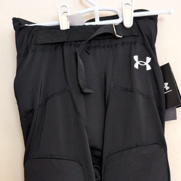 NWT Under Armour Gameday Armour Integrated Black Football Pant Adult - Size XL - Picture 3 of 12